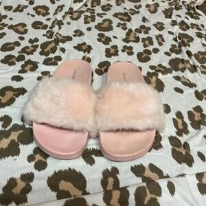 Steve Madden pink fur slides #furry #slides